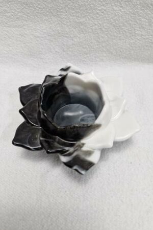 Bougeoir noir et blanc