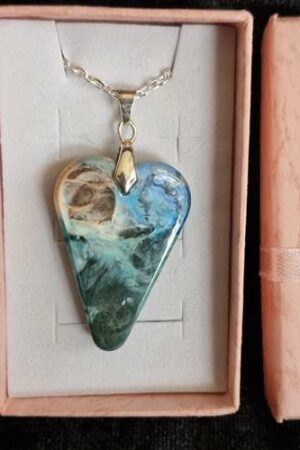 Pendentif cœur vert bleu rose