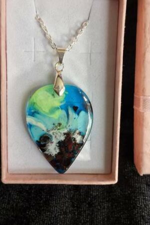 Pendentif cœur sable bleu vert blanc