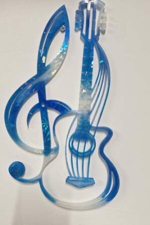 Guitare et sa clef de sol holographique bleue et blanc